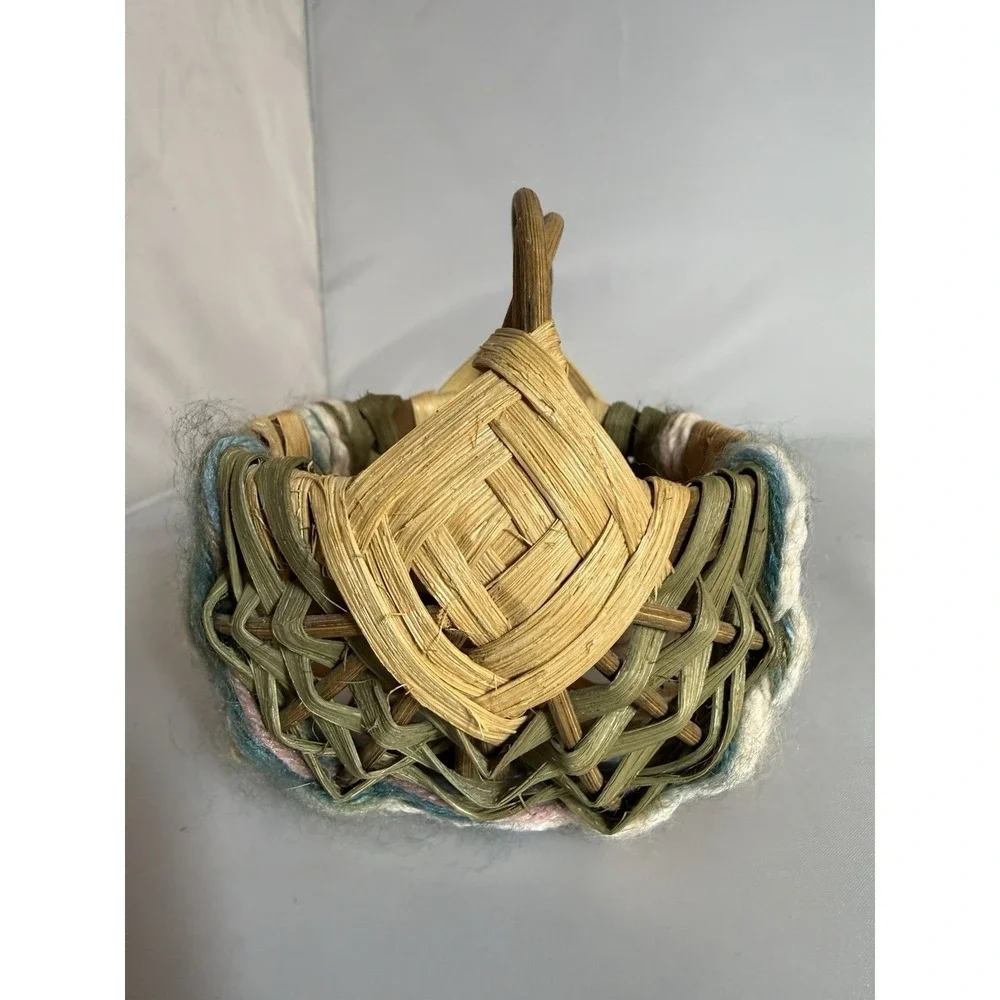 Vintage Small Buttocks Basket HANDMADE God Eye Yard Woven Cottage Farm Gathering